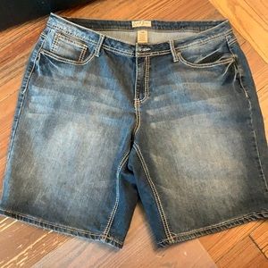 Earl Jeans  jean shorts 20W